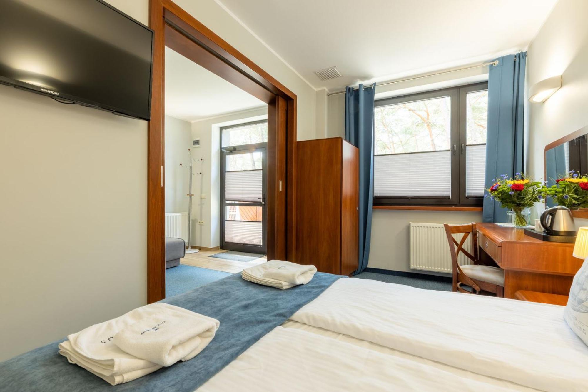 Columbus Hotel Rowy  Eksteriør billede